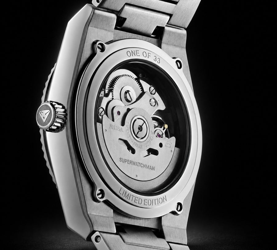 Exhibition caseback