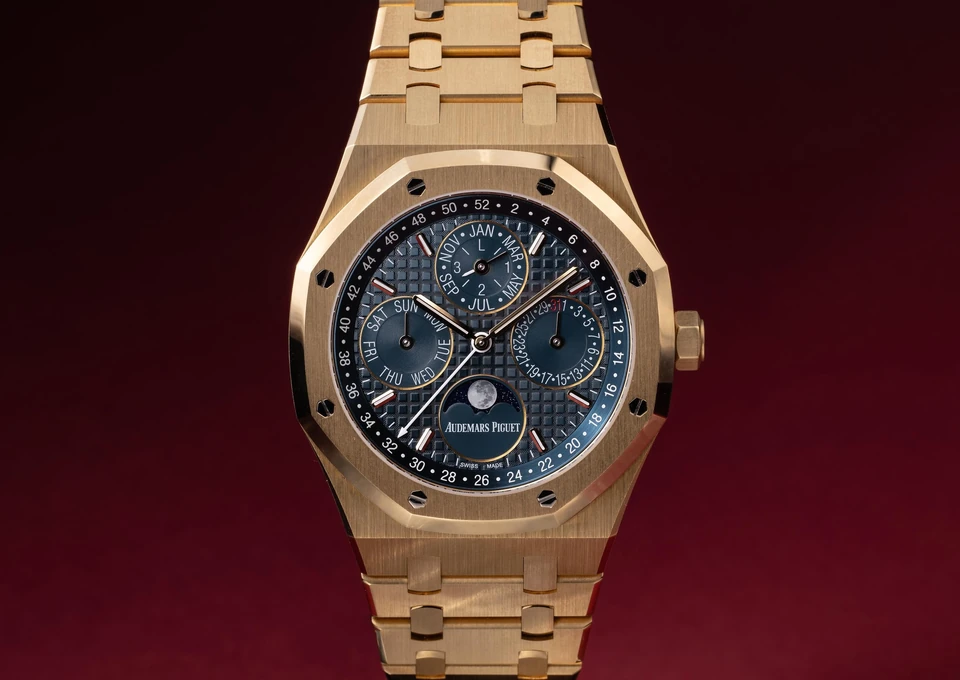 Audemars Piguet Royal Oak Perpetual Calendar photographed by Tropical Watch