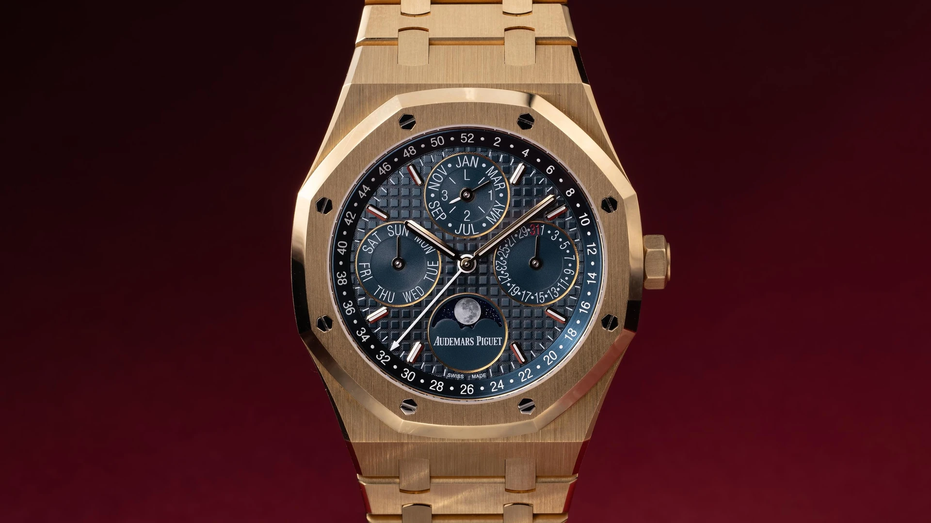 Audemars Piguet Royal Oak Perpetual Calendar photographed by Tropical Watch