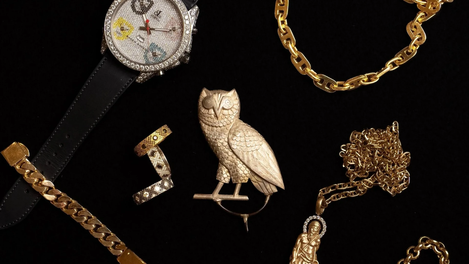 Vintage watch photographed by Wind Vintage